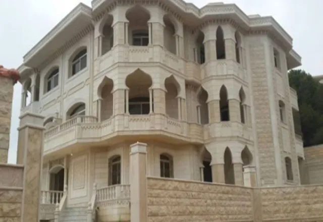 بوابات حديد مودرن لمدخل فيلتك